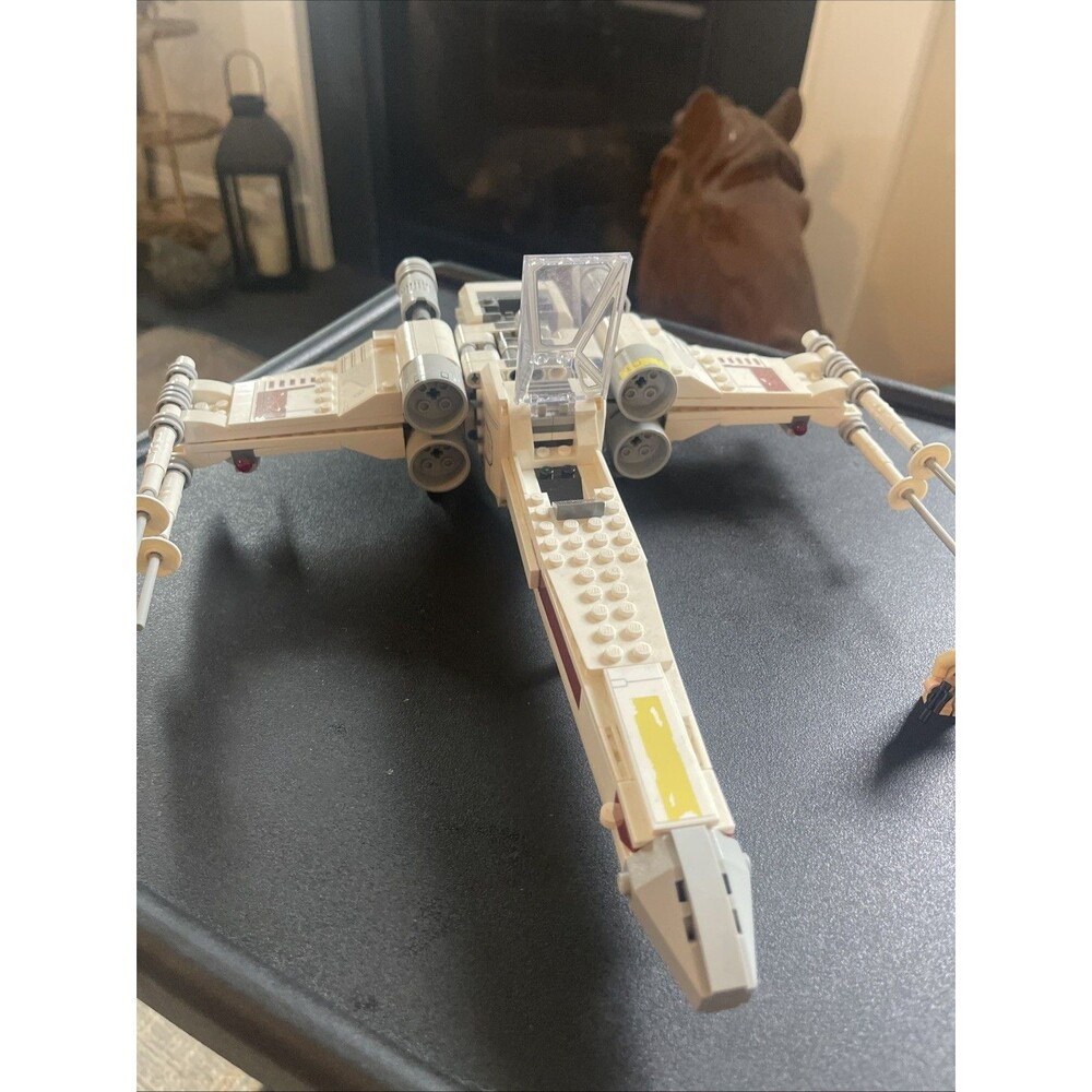 LEGO Star Wars Luke Skywalker’s X-Wing Fighter 75301 WITH FIGS!